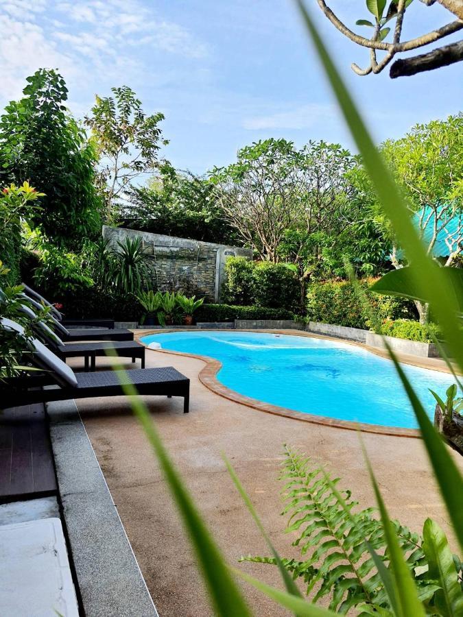 Areeya Phubeach Resort Coliving Coworking Ao Nang Exteriör bild